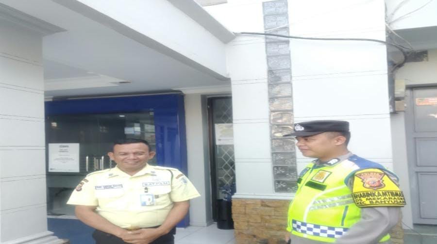 Kunjungi BRI Gempol Patroli Prekat Polsek Banyusari di Siang Hari