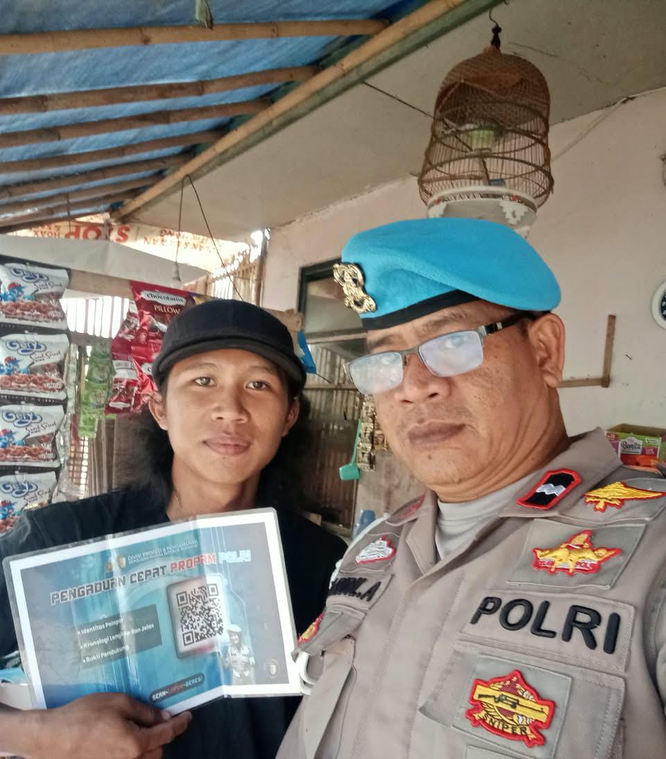 Polsek Banyusari Melaksanakan Giat Sosialisasi QR Barcode ke Masyarakat Pengaduan ke Divisi Propam Polri Bidpropam Polda Jabar
