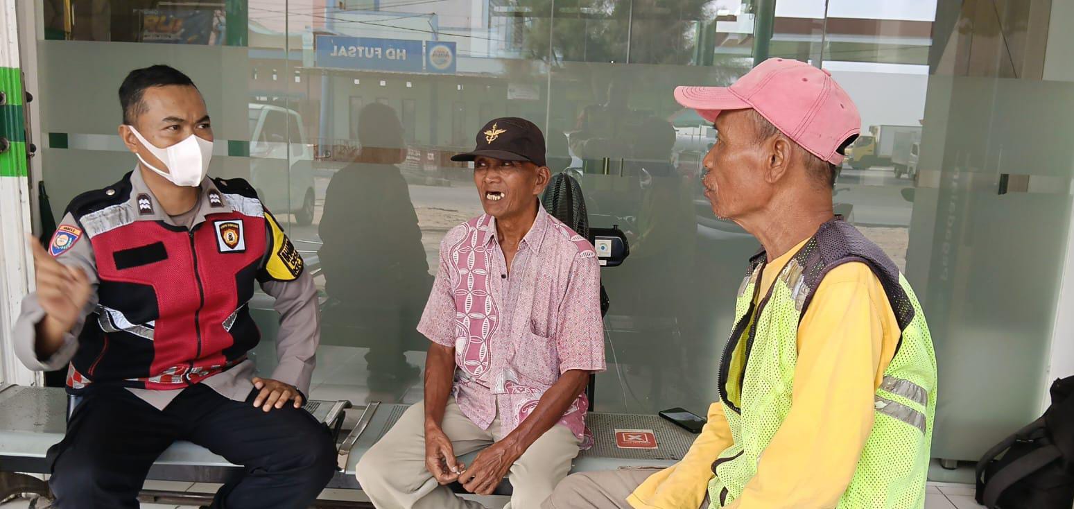Bhabinkamtibmas Polsek Telagasari Beri Warga Penyuluhan Cegah Kenakalan Remaja