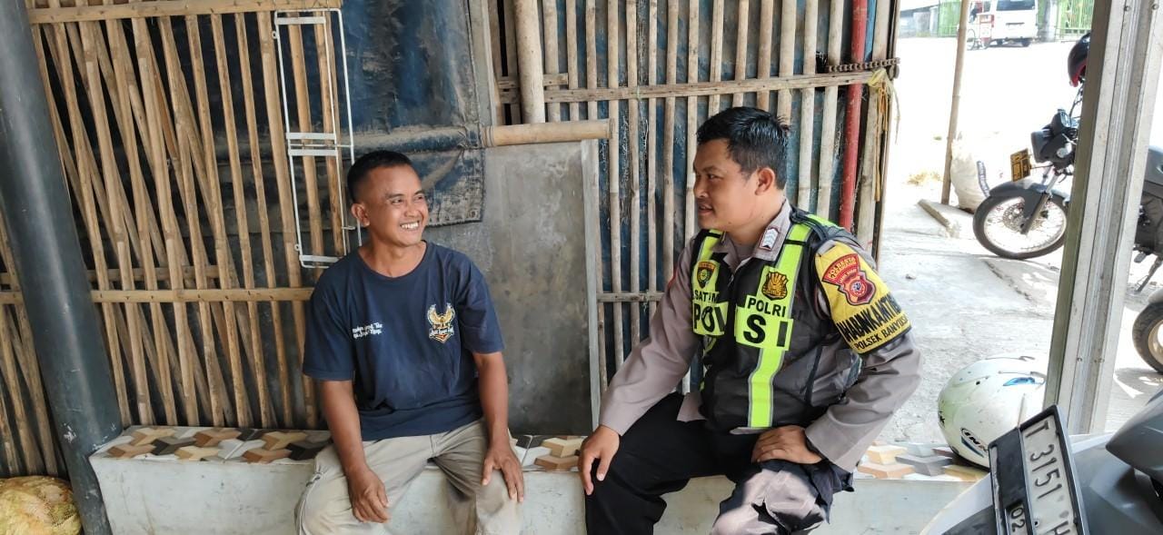 Prekat Polsek Banyusari Sosialisasikan Bahaya TPPO