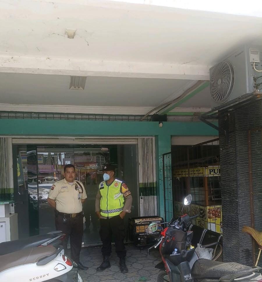 Kunjungi Pegadaian Gempol Patroli Prekat Polsek Banyusari di Siang Hari