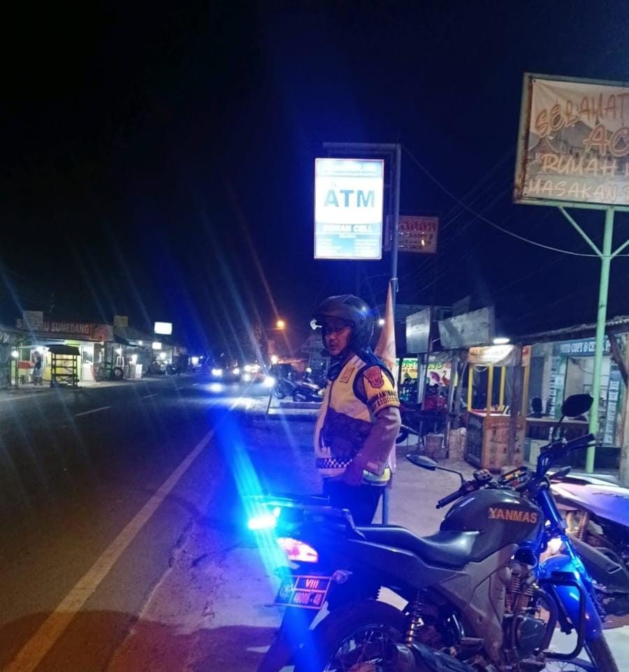 Prekat Polsek Banyusari Giat Patroli Jalan Raya Antisipasi Kejahatan