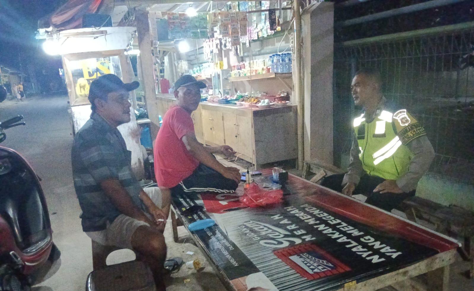 Bhabinkamtibmas Polsek Telagasari Himbau Warga Waspada TPPO di Lingkungan Masyarakat