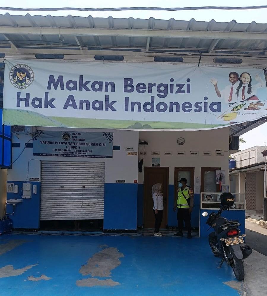Anggota Polsek Banyusari Melaksanakan Patroli SPPG Desa Banyuasih