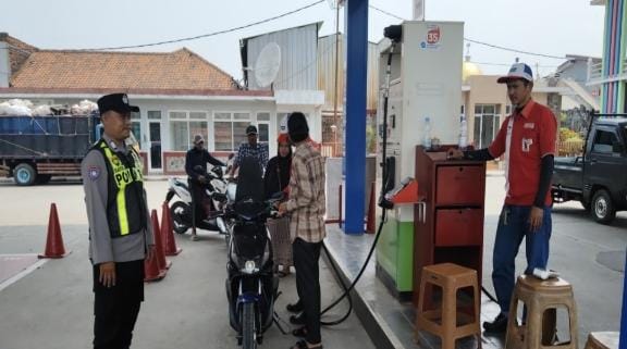 Kunjungi SPBU Gempol Patroli Prekat Polsek Banyusari di Siang Hari