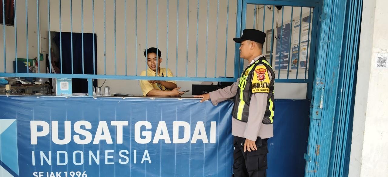 Kunjungi Pusat Gadai Gempol Patroli Prekat Polsek Banyusari di Siang Hari
