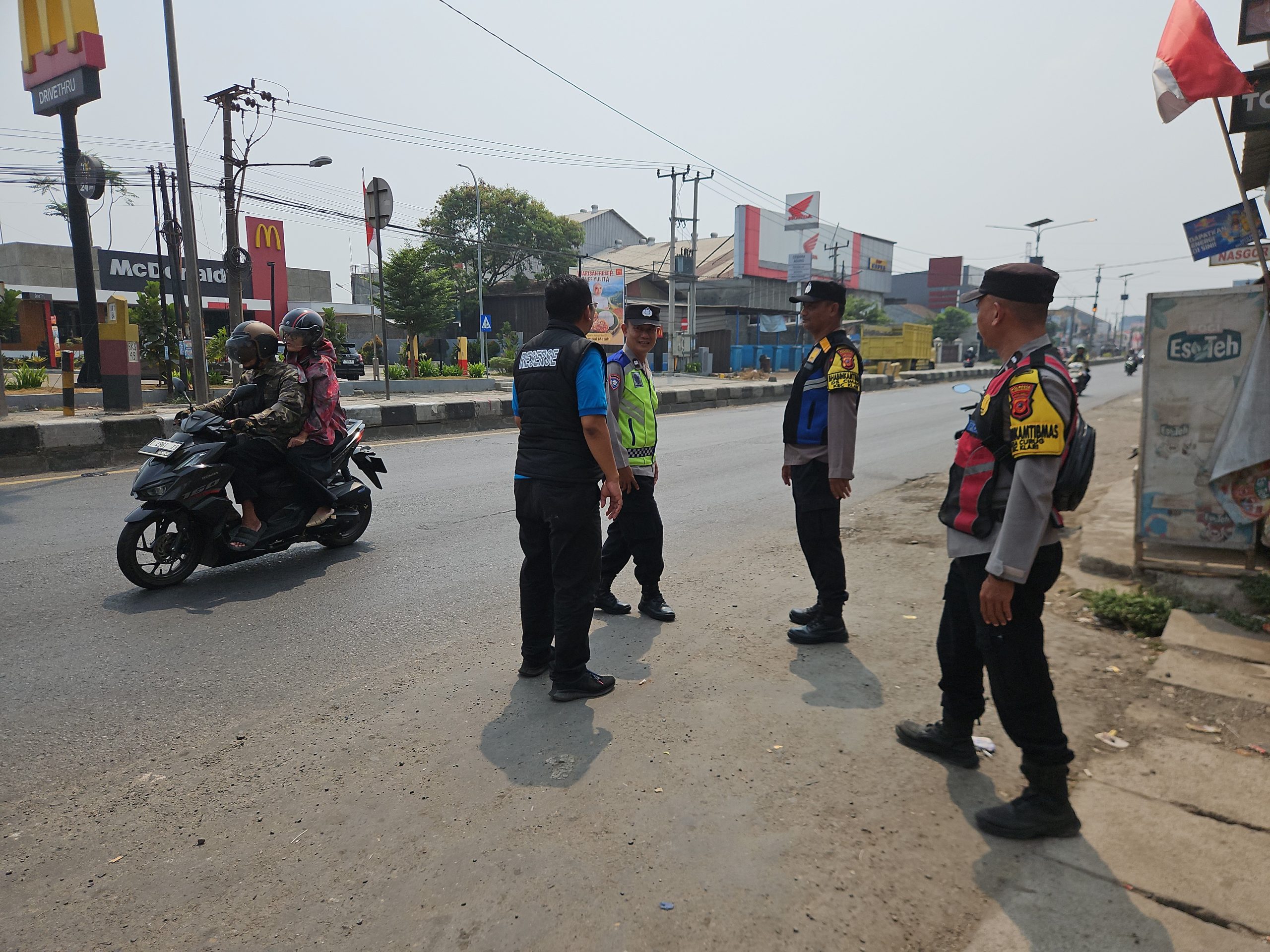 Personel Polsek Klari Gelar Patroli KRYD di Jalan Pantura Klari–Kosambi