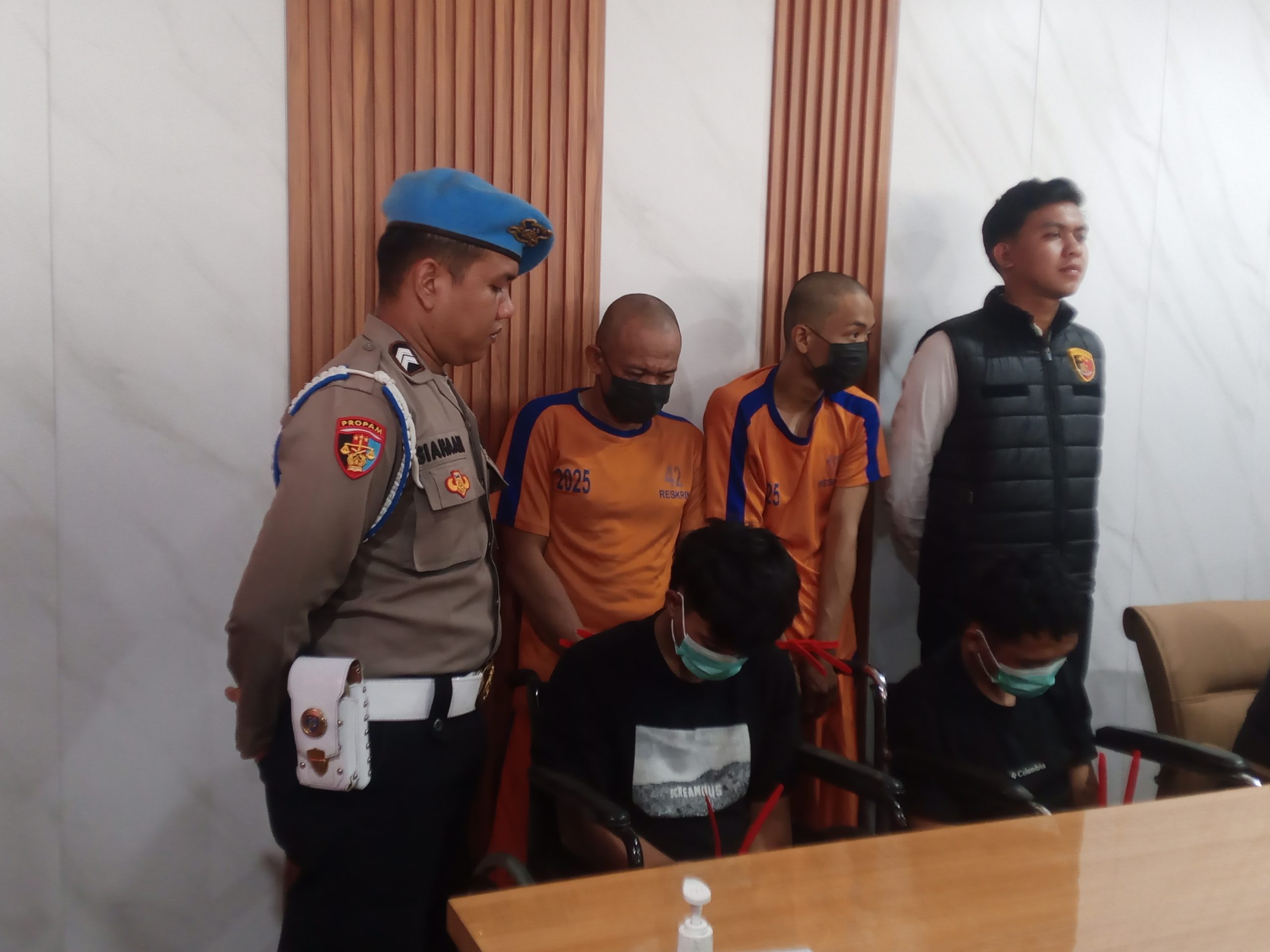 Polresta Karawang dan Polsek Telukjambe Timur Ringkus 4 Pelaku Curanmor, 7 Motor Disita