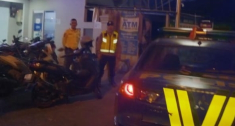 Polsek Jatisari Perkuat Pengamanan Malam di Kantor Bank BRI Unit Cikalongsari