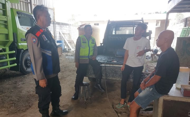 Ngawangkong Kamtibmas, Personil Polsek Telukjambe Barat bersama Warga Dusun Kiarajaya