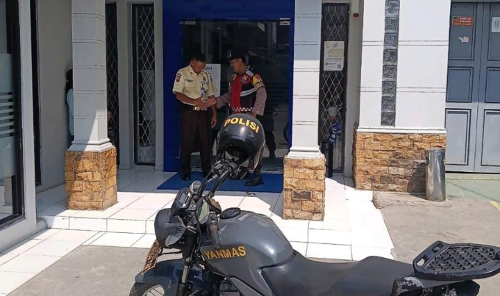 Kunjungi BRI Gempol Patroli Prekat Polsek Banyusari di Siang Hari