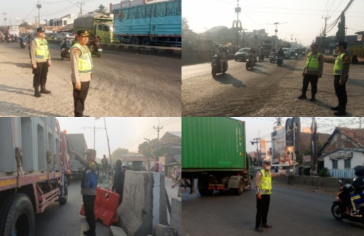 Cegah Kemacetan Kendaraan dan Laka Lantas, Kapolsek Klari Bersama Anggota Melaksanakan Kegiatan Sapa Pagi Gatur Lalin