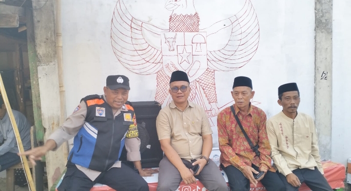 Bhabinkamtibmas Polsek Klari Ajak Tokoh Agama Bersama-sama Jaga Kamtibmas di Desa Anggadita
