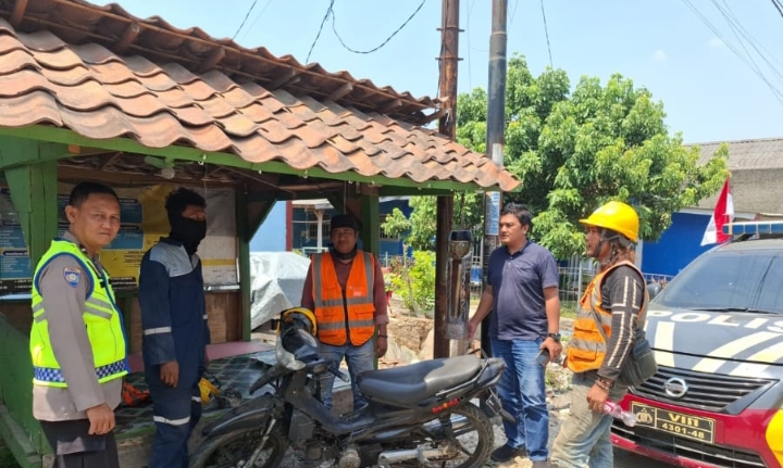 Patroli Sapa Warga, Personil Polsek Telukjambe Barat Imbau Kamtibmas