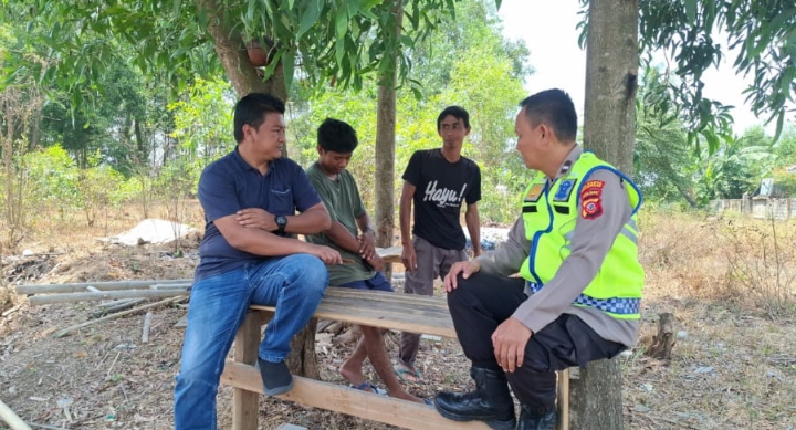 Waspada TPPO, Polsek Telukjambe Barat Himbau Warga Dusun Cicadas