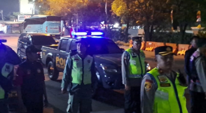 Patroli Skala Besar Sapa Warga, Sasar Titik Rawan Kamtibmas di Wilayah Klari