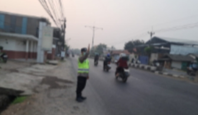 Polsek Klari Gelar “Sapa Pagi” Parikan Kamseltibcar Lantas di Wilayah Klari Aman dan Lancar