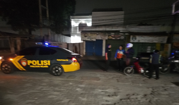 Pasca Pertandingan Persija Melawan Persib, Antisipasi Tawuran Polsek Klari Strong Poin di Depan Perum Terangsari