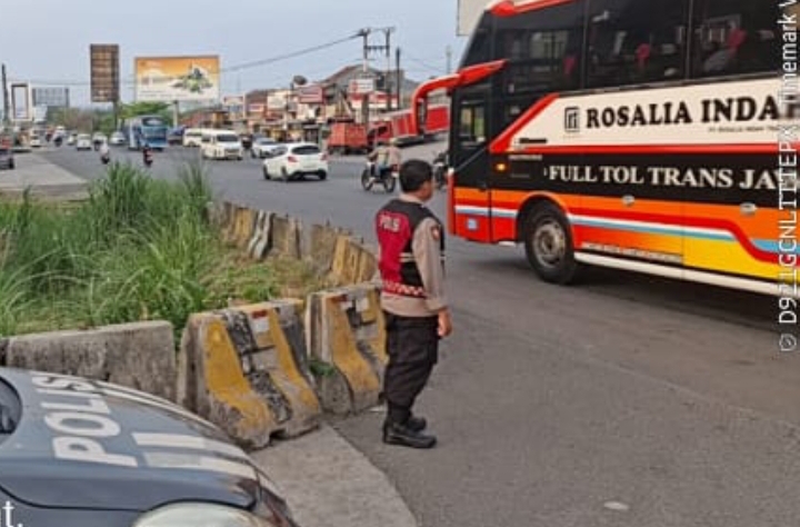 Polsek Telukjambe Barat Laksanakan Patroli KRYD di Get Tol Karbar