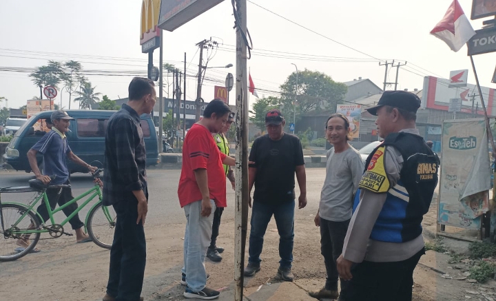 Personil Gabungan Piket Fungsi Polsek Klari Laksanakan Patroli Antisipasi Premanisme dan Pungli