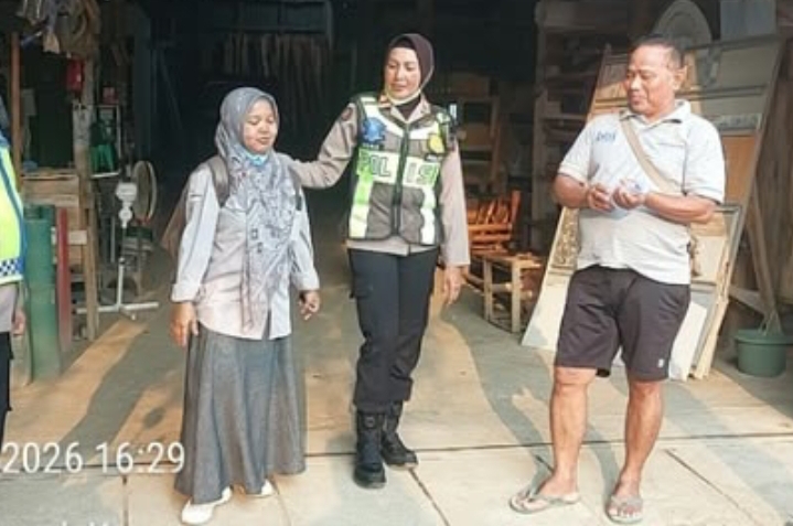 Patroli KRYD Sapa Warga Dipimpin Langsung Kapolsek Telukjambe Barat