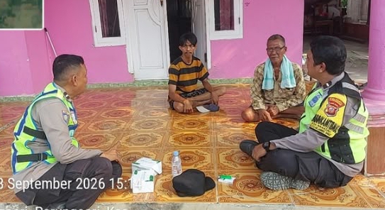 Patroli Kamtibmas, Personil Polsek Telukjambe Barat Sapa Warga Parungsari