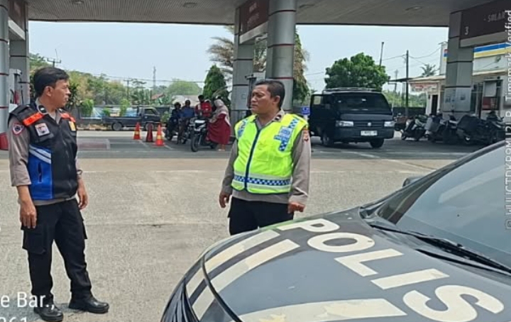 Polsek Telukjambe Barat Patroli Perintis di Area SPBU Nyangkokot