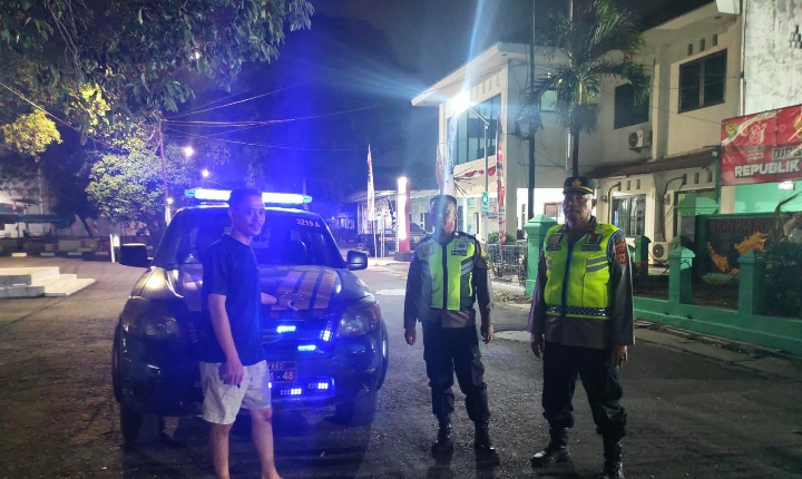 Patroli Dialogis Polsek Klari Sambangi Warga Desa Duren