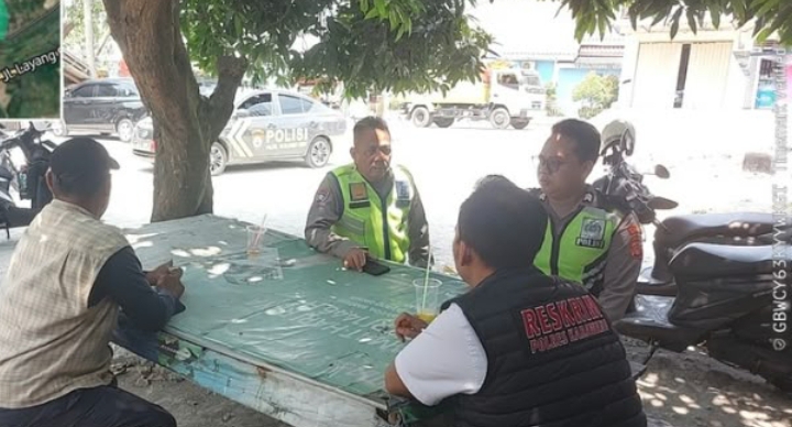 Patroli Dialogis Polsek Telukjambe Barat Sambangi Warga Kobakbiru