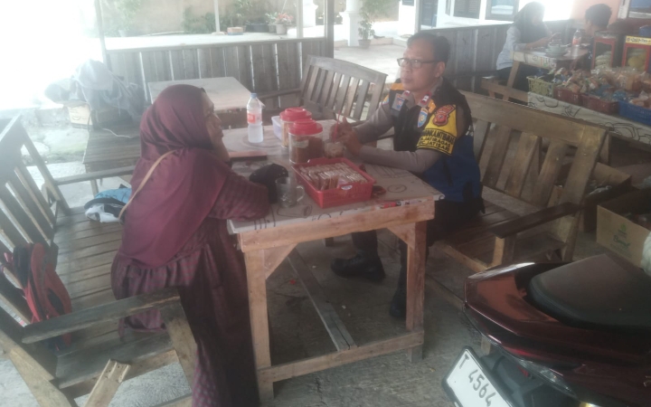 Bahaya Tawuran dikalangan Pelajar, Bhabinkamtibmas Polsek Jatisari Sosialisasi Kamtibmas ke Warga