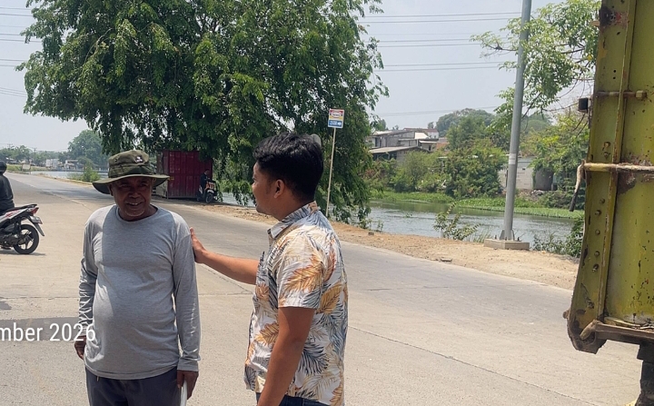 ‎Unit Reskrim Polsek Telukjambe Barat Melaksanakan Patroli Sapa Warga