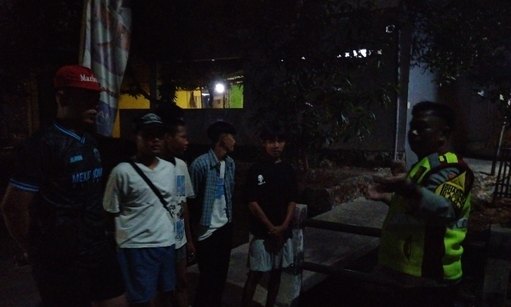 Bhabinkamtibmas Desa Cibalongsari Polsek Klari Berikan Imbauan Kamtibmas kepada Remaja, Hindari Tawuran