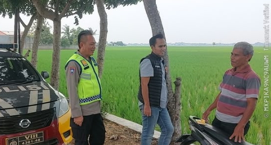 Patroli Dialogis Polsek Telukjambe Barat Sapa Warga Mulyajaya ‎