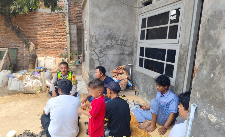 Bhabinkamtibmas Polsek Klari Imbau Warga Waspada Karhutla di Musim Kemarau