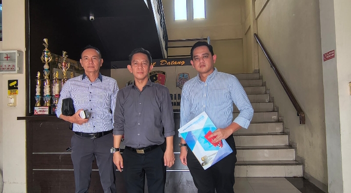 Kuasa Hukum Warga Laporkan Kades Cariumulya Soal Dana Irigasi