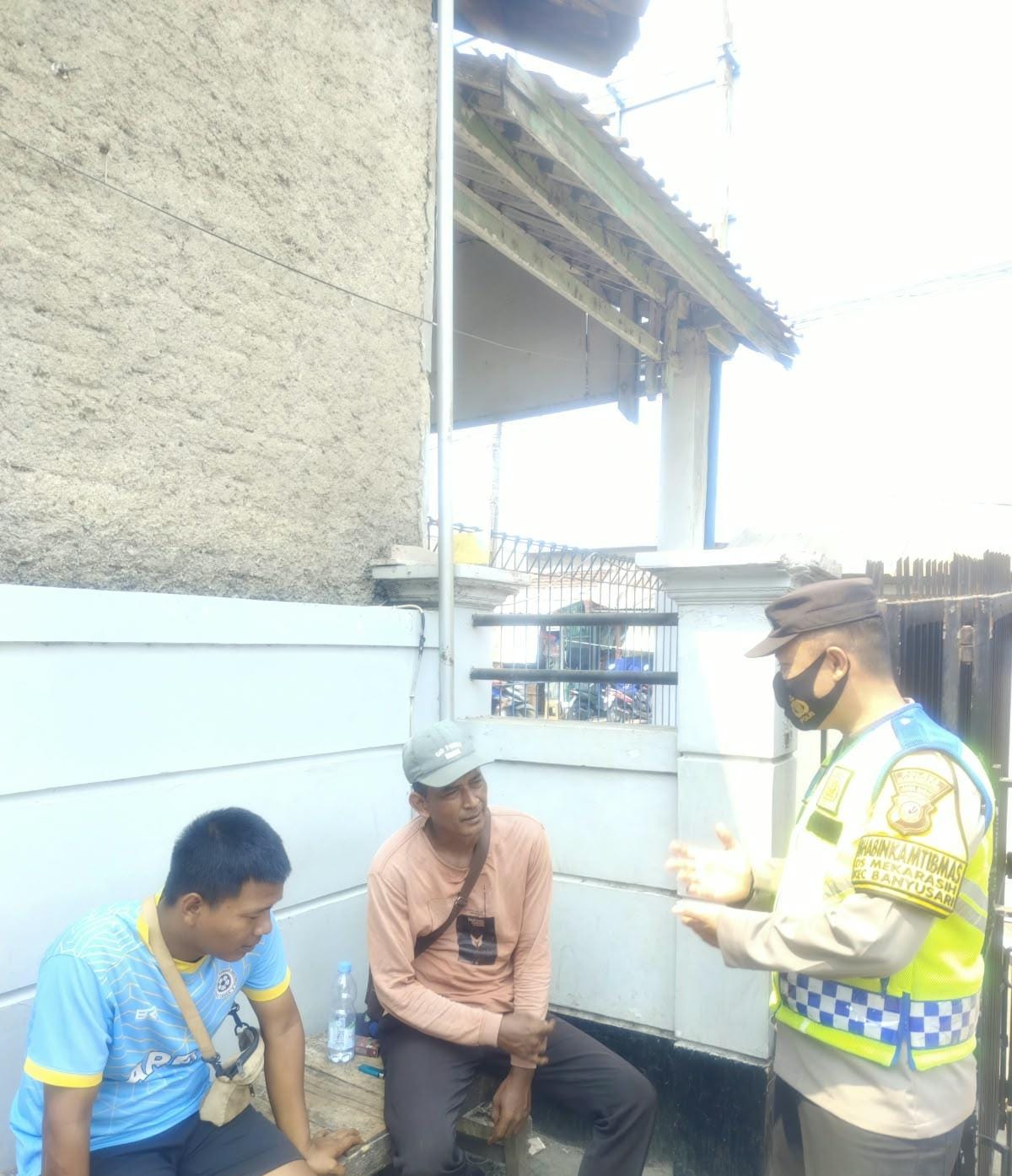 Prekat Polsek Banyusari Sosialisasikan Bahaya TPPO
