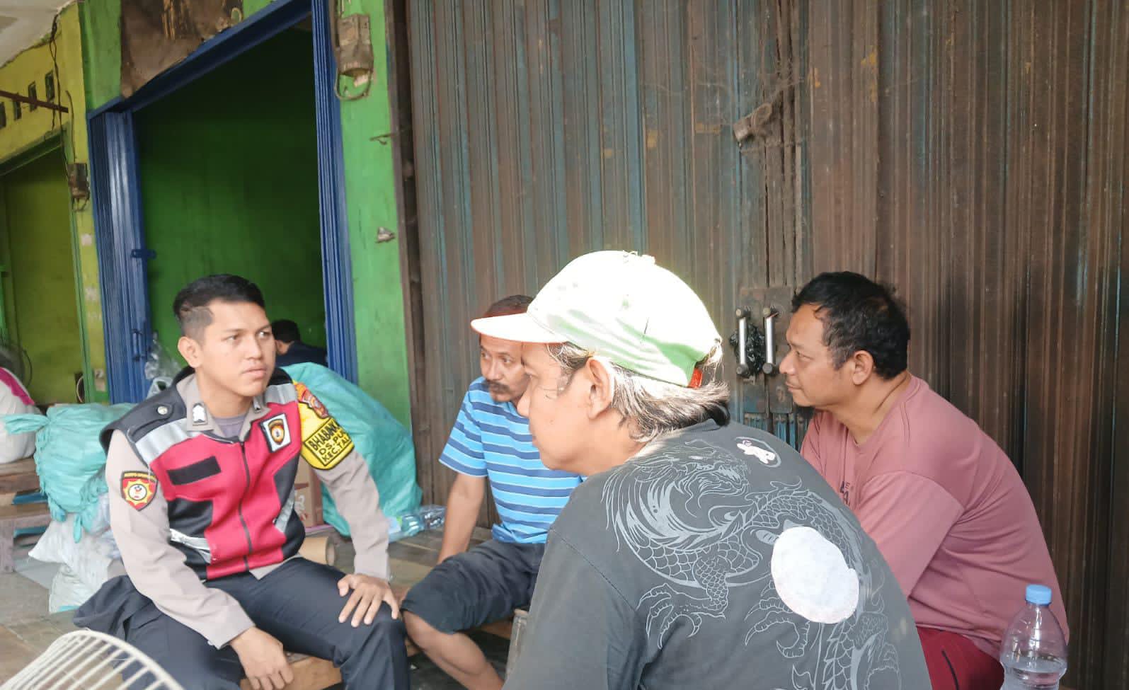 Bhabinkamtibmas Polsek Telagasari Sambangi Warga Binaan dan Sampaikan Himbauan Kamtibmas