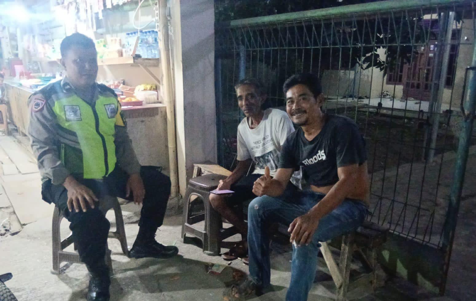 Jaga Kondusifitas Lingkungan, Bhabinkamtibmas Polsek Telagasari Laksanakan Siskamling Antisipasi C3