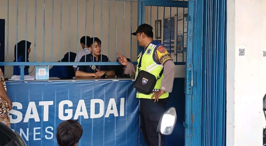 Kunjungi Pusat Gadai Gempol Patroli Prekat Polsek Banyusari di Siang Hari