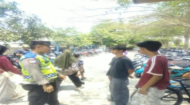 Prekat Polsek Banyusari Sosialisasikan Bahaya TPPO