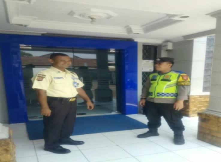 Kunjungi BRI Gempol Patroli Prekat Polsek Banyusari di Malam Hari