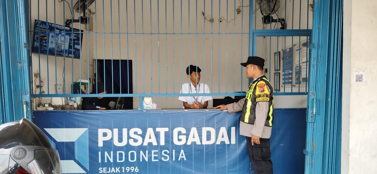 Kunjungi Pusat Gadai Gempol Patroli Prekat Polsek Banyusari di Siang Hari