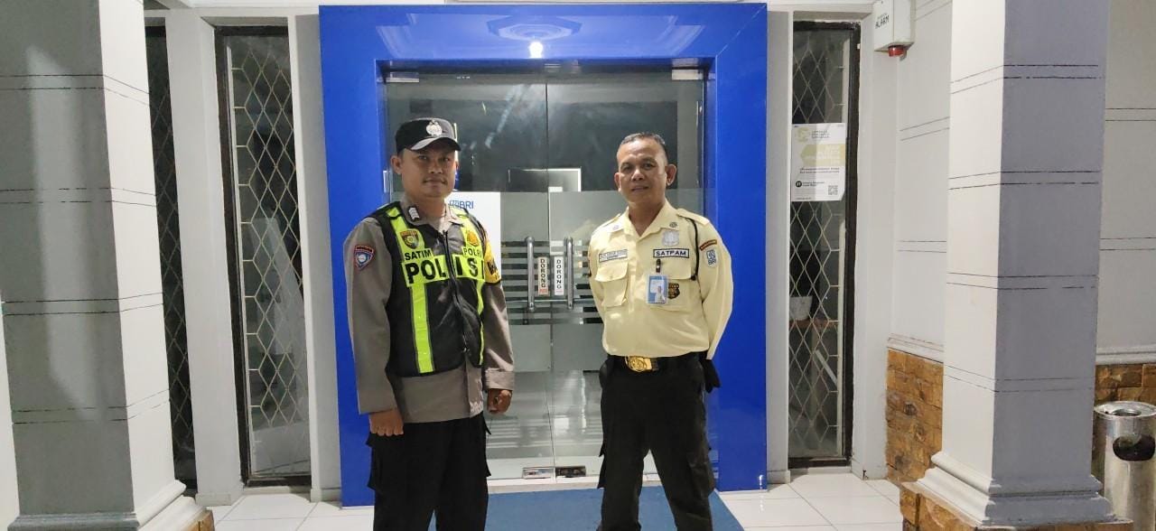 Kunjungi BRI Gempol Patroli Prekat Polsek Banyusari di Siang Hari