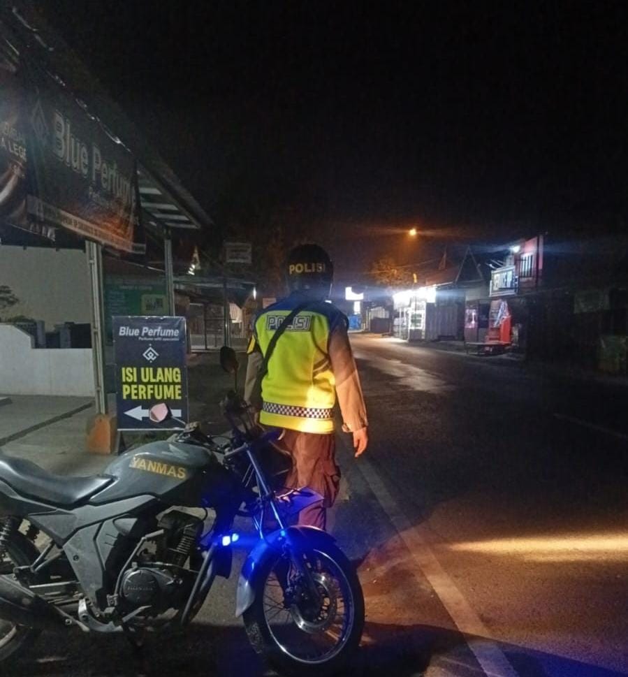 Prekat Polsek Banyusari Giat Patroli Jalan Raya Antisipasi Kejahatan