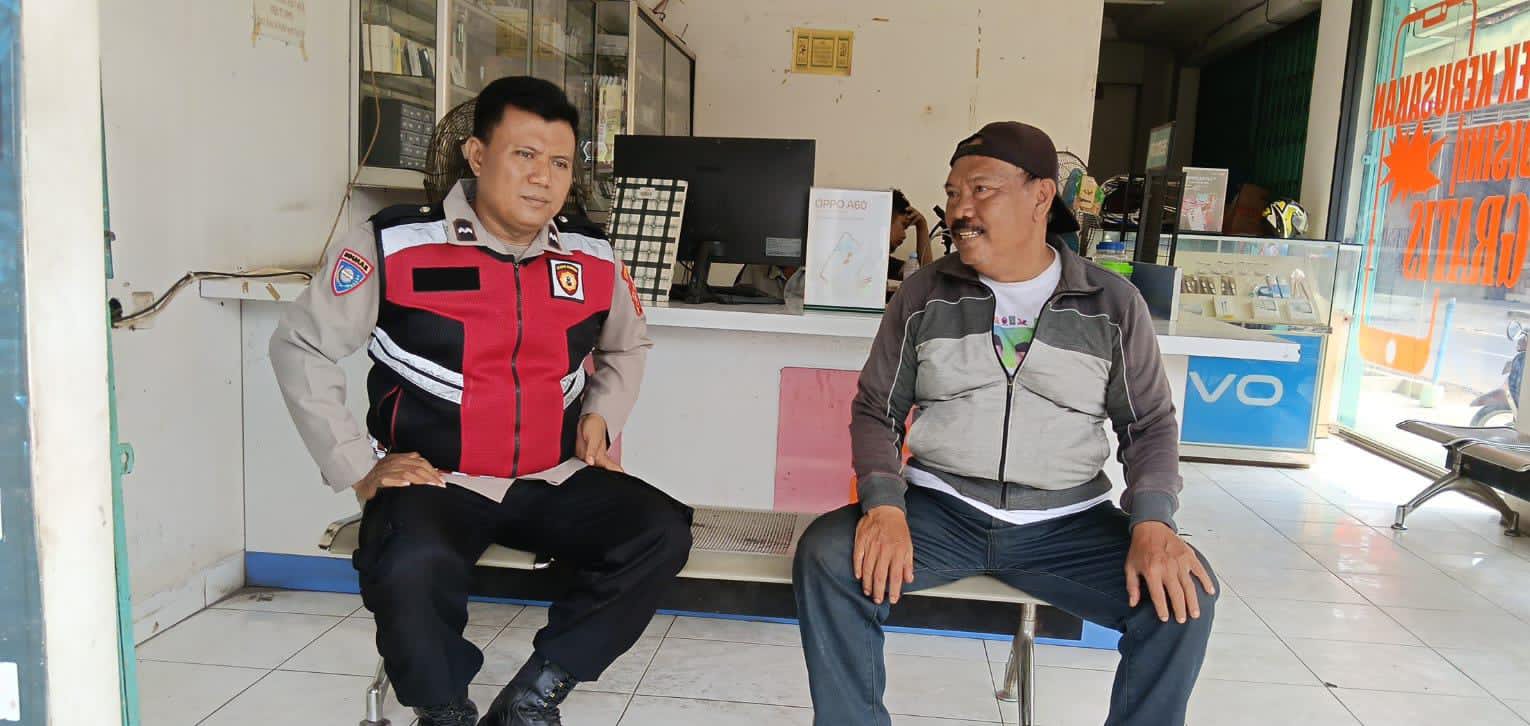 Sambangi Warga Binaan, Bhabinkamtibmas Polsek Telagasari Beri Warga Himbauan