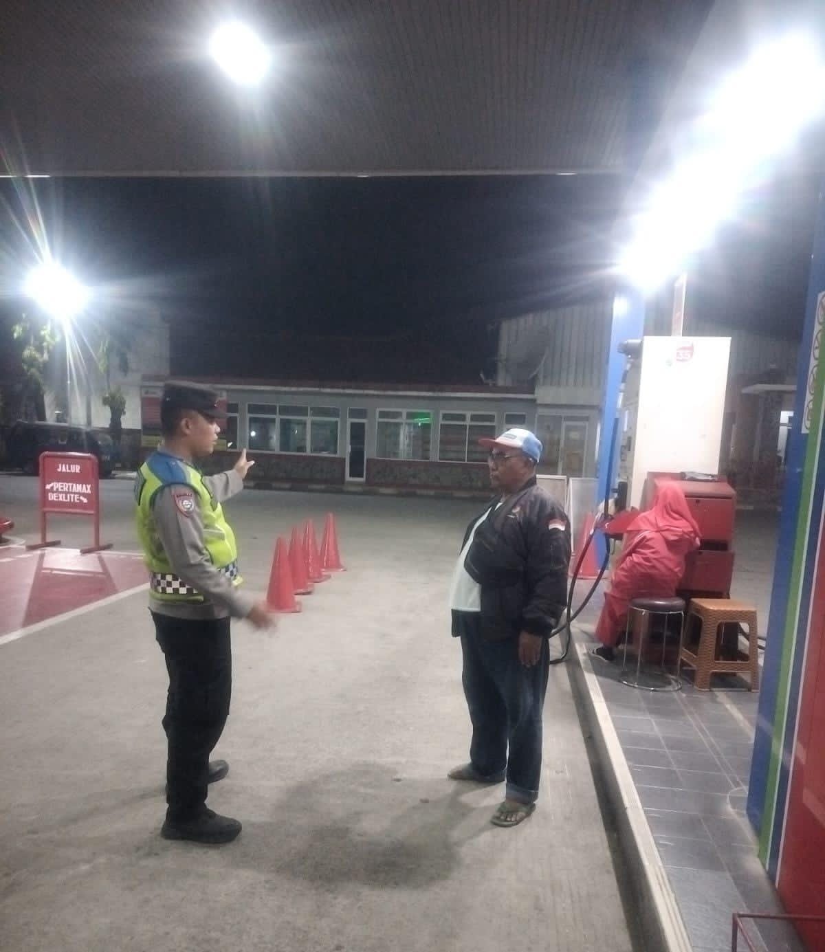 Kunjungi SPBU Gempol Patroli Prekat Polsek Banyusari di Siang Hari