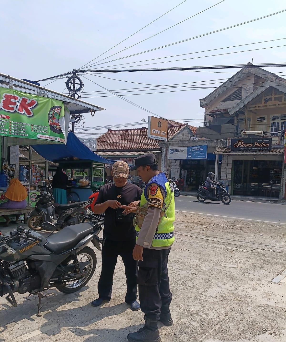 Prekat Polsek Banyusari Giat Patroli Jalan Raya Antisipasi Kejahatan