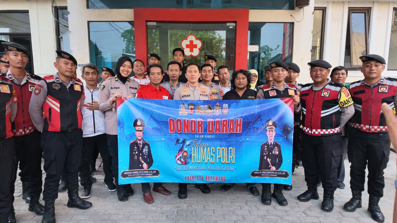 Peringati Hari Jadi ke-75  Humas Polri dengan tema ” POLISI BERSAMA MASYARAKAT, MERAWAT RUANG INFORMASI PUBLIK DI ERA DIGITAL” Polresta Karawang Dan Insan Media Gelar Donor Darah
