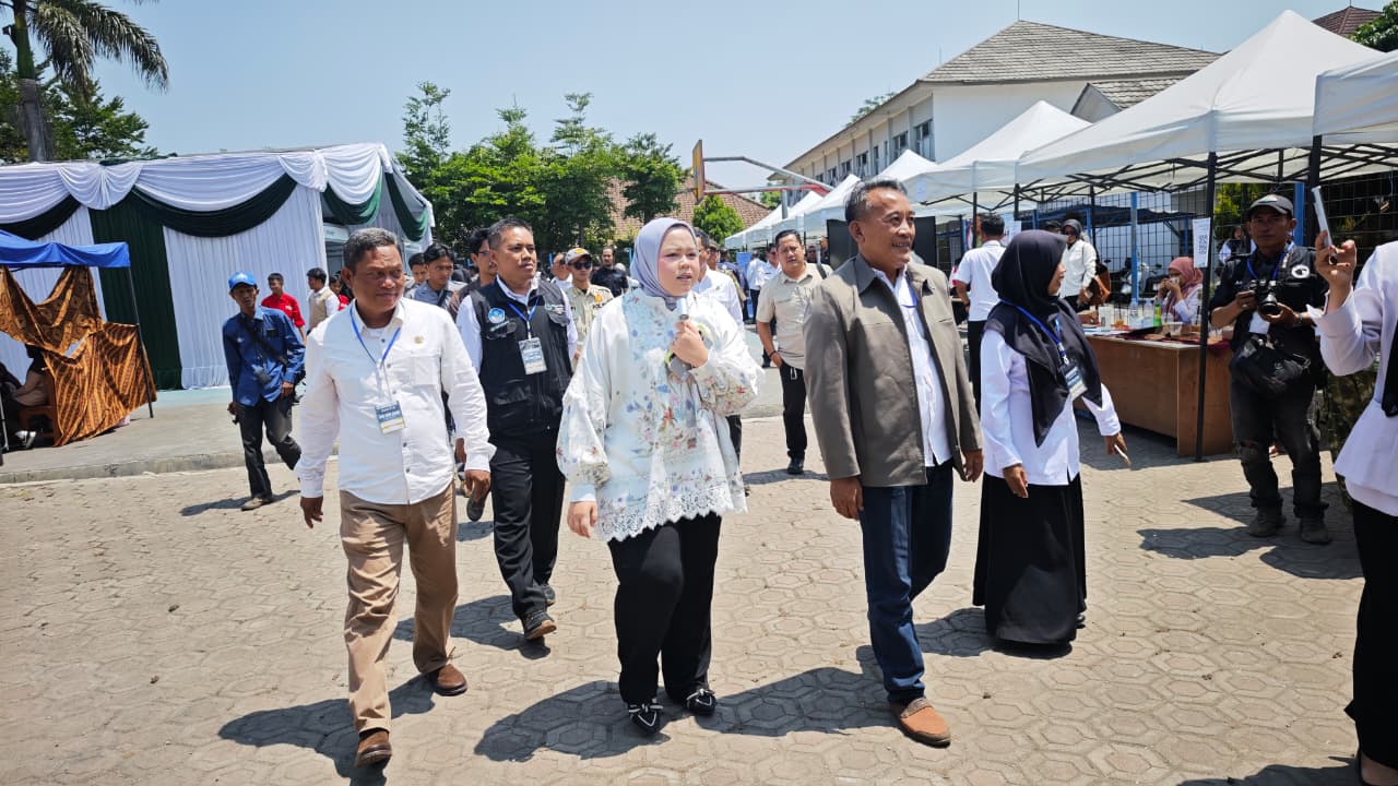 Anggota DPRD Jawa Barat, Humaira Zahrotun Noor, Apresiasi Job Fair di SMKN 1 Majalaya, Dorong Perluasan Kesempatan Kerja bagi Generasi Muda