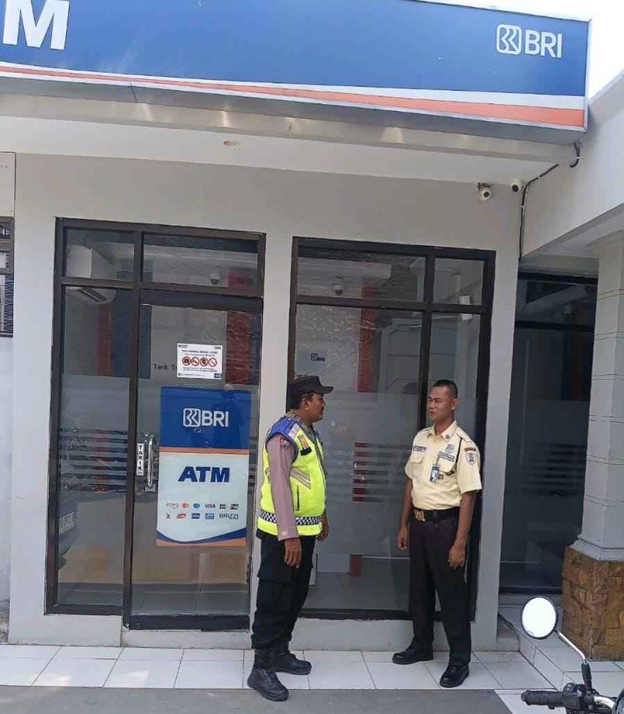 Kunjungi BRI Gempol Patroli Prekat Polsek Banyusari